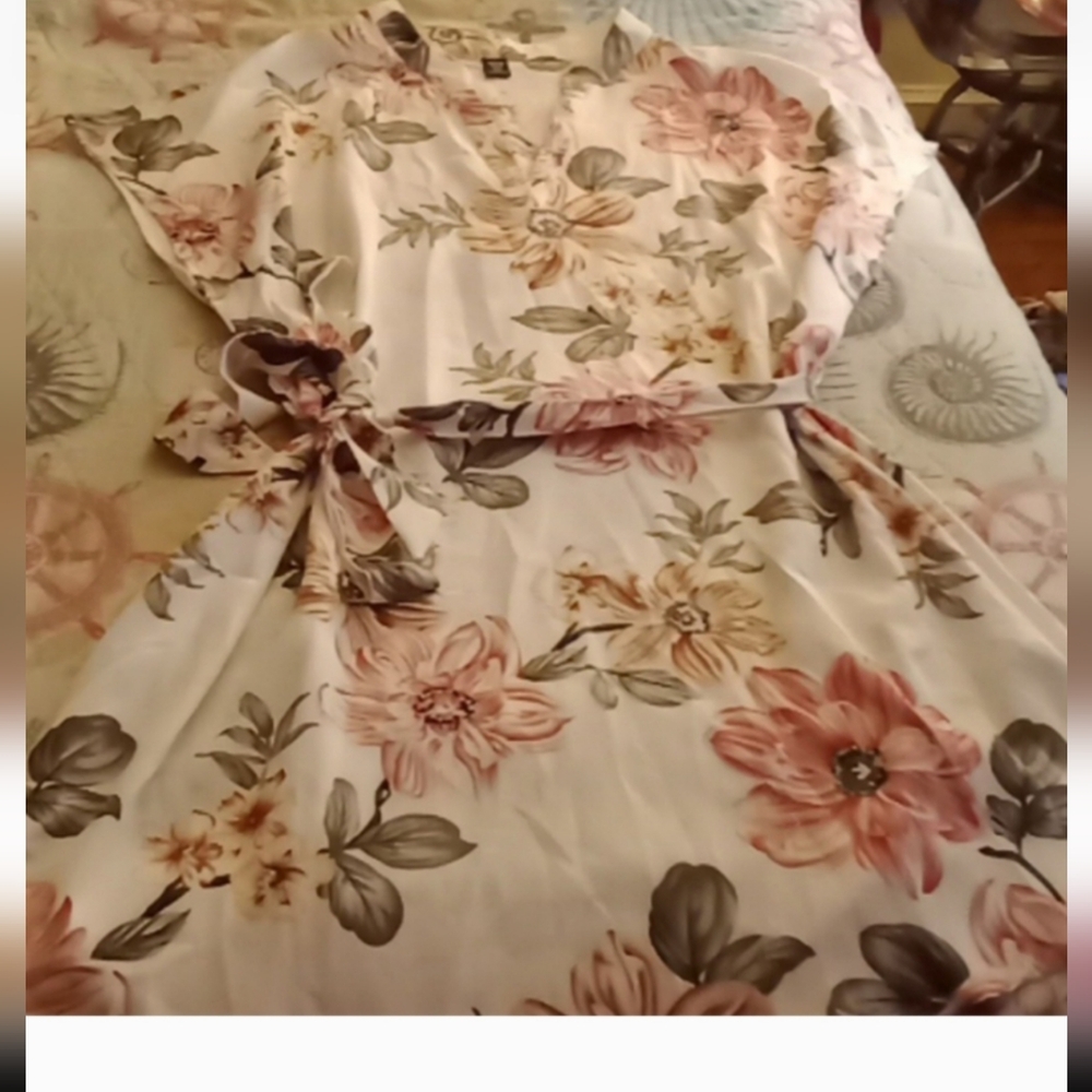 Floral and Striped Clothing Bundle - Picture 2 of 5